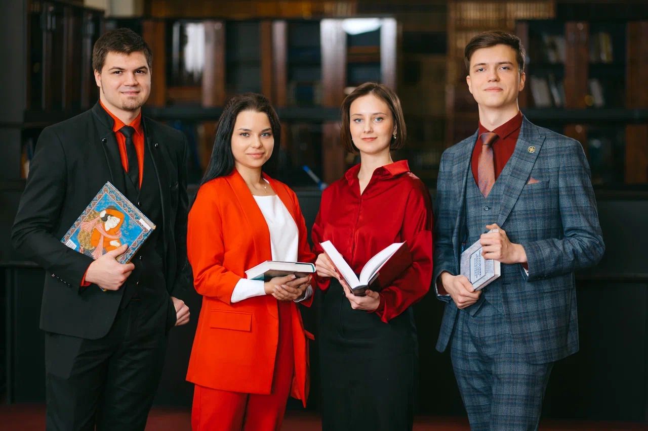 Студенты СПбГУП